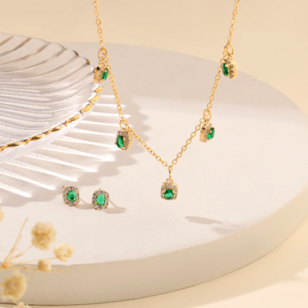 Emerald Necklace and Earrings Set - Image 3
